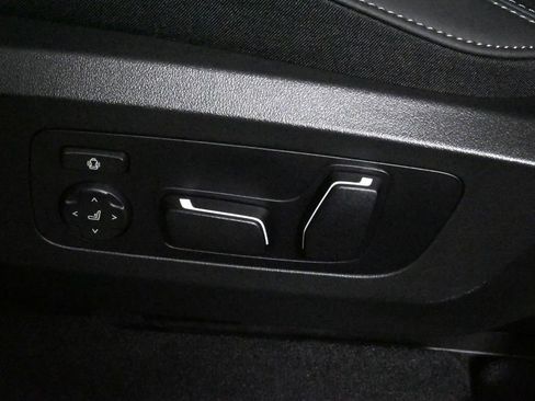 Used 2025 BMW X3 xDrive30i w/ Premium Package image 28