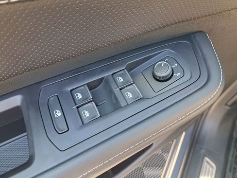 New 2025 Volkswagen Atlas SEL image 33