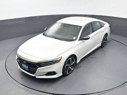 Certified 2022 Honda Accord Sport image 40
