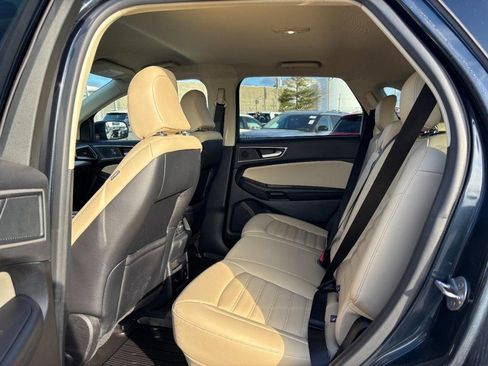 Used 2024 Ford Edge SEL w/ Convenience Package image 12
