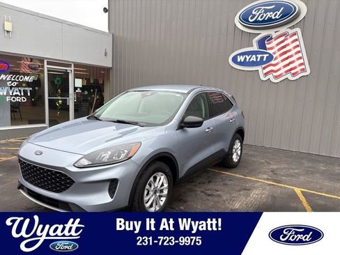 Used 2022 Ford Escape SE w/ Convenience Package AWD/4WD image 1