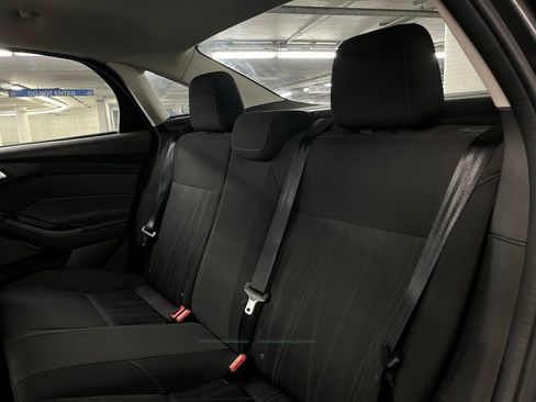 Used 2015 Ford Focus SE w/ SE Ecoboost Package image 17
