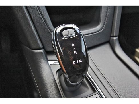 New 2025 Cadillac XT5 Luxury image 18