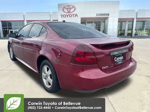 Used 2005 Pontiac Grand Prix GT w/ Leather Trim Package FWD image 3