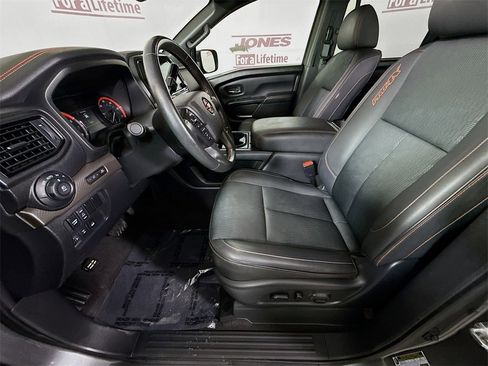 Used 2024 Nissan Titan PRO-4X image 26