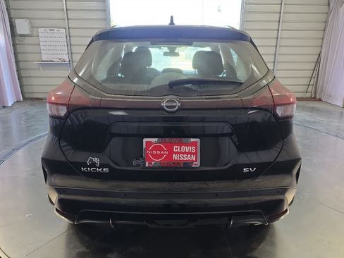 Used 2022 Nissan Kicks SV FWD image 8
