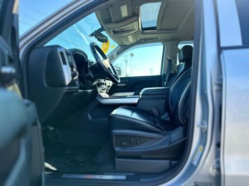 Used 2018 Chevrolet Silverado 1500 LTZ Z71 w/ Redline Edition image 10