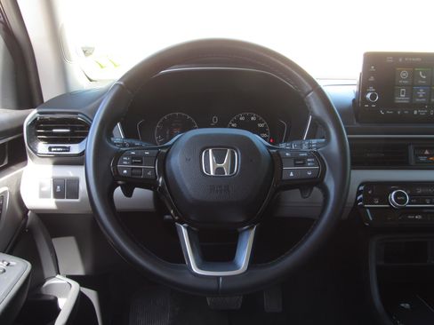 Used 2023 Honda Pilot EX-L image 25