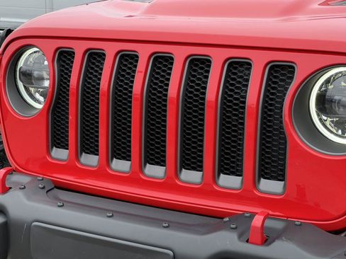Used 2023 Jeep Wrangler Unlimited Rubicon w/ Steel Bumper Group AWD/4WD image 38