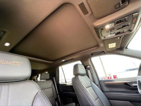 Used 2025 Chevrolet Tahoe High Country image 28