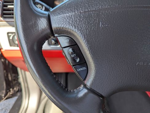 Used 2002 Ford Thunderbird image 21