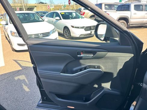 New 2026 Toyota Highlander XLE AWD/4WD image 31