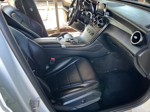 Used 2019 Mercedes-Benz GLC 300 w/ Premium Package image 13