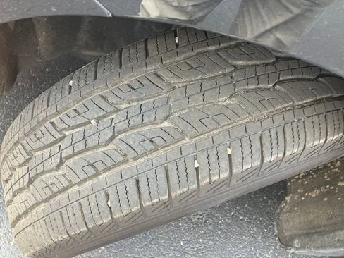 Used 2022 Chrysler Pacifica Touring-L image 29