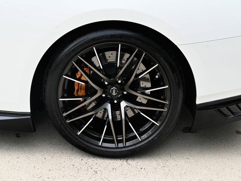 Used 2021 Nissan GT-R Premium AWD/4WD image 10
