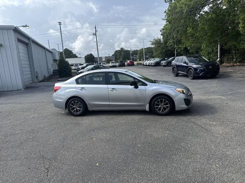 Used 2013 Subaru Impreza 2.0i AWD/4WD image 4