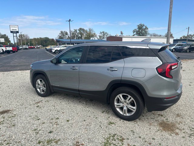 Used 2024 GMC Terrain SLE FWD image 4