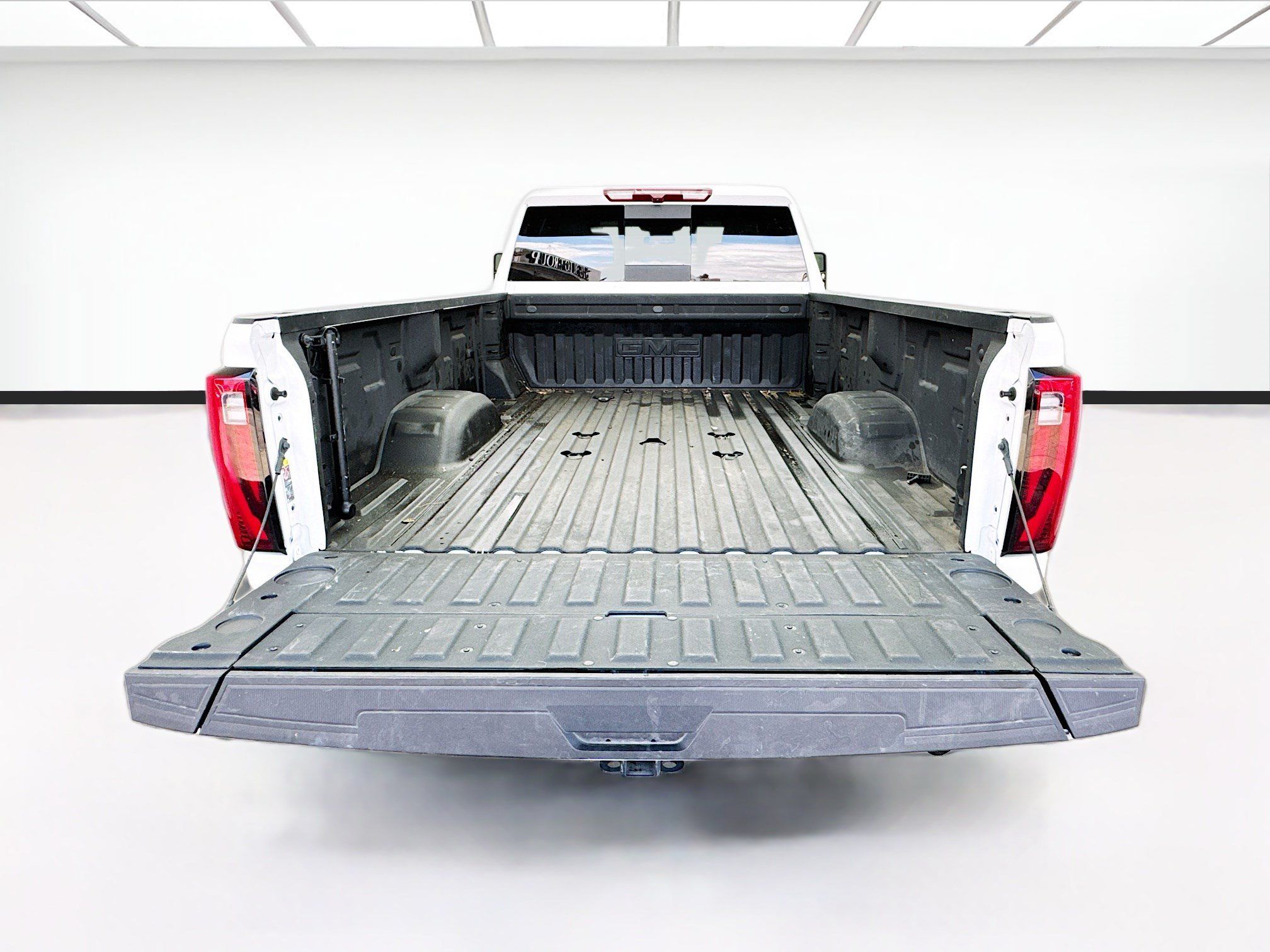 Used 2024 GMC Sierra 2500 SLT w/ SLT Convenience Package AWD/4WD image 17