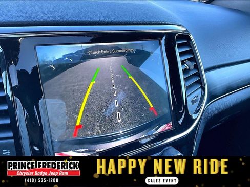 Used 2021 Jeep Grand Cherokee Limited image 18