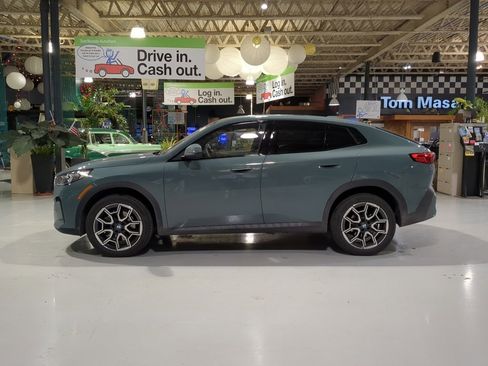 Used 2025 BMW X2 xDrive28i w/ Technology Package image 11