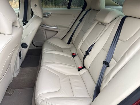 Used 2013 Volvo S60 T5 image 18