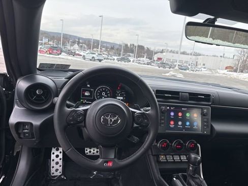 Certified 2023 Toyota GR86 Premium w/ ALL Weather Mat Package (TMS) image 21