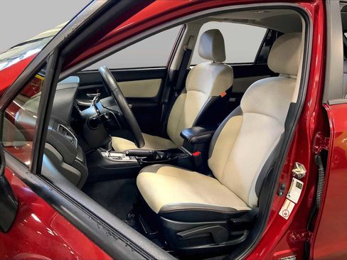 Used 2017 Subaru Crosstrek 2.0i Premium w/ Moonroof Package AWD/4WD image 9