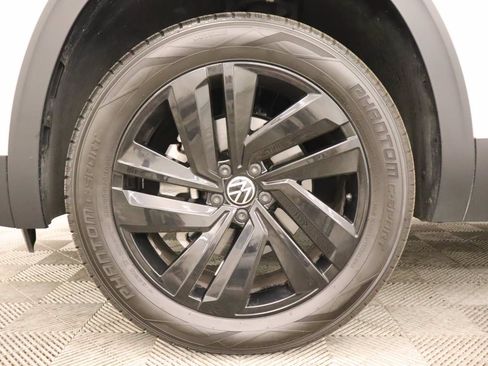 Used 2023 Volkswagen Atlas Cross Sport SE w/ Black Wheel Package AWD/4WD image 6