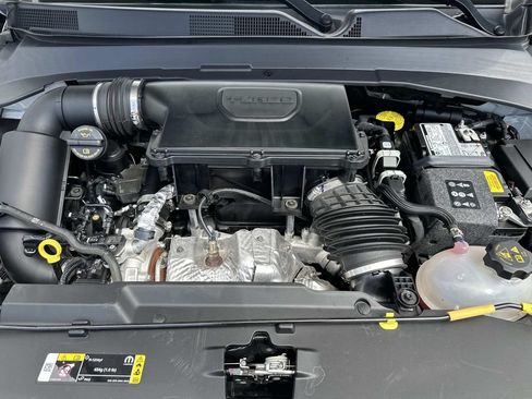 Certified 2025 Jeep Compass Limited w/ Elite Group AWD/4WD image 13