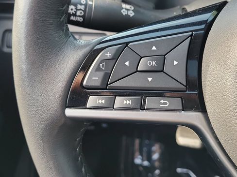 Used 2024 Nissan Altima 2.5 SL FWD image 10