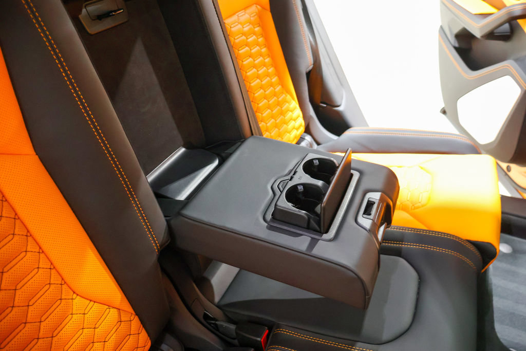 Used 2021 Lamborghini Urus AWD/4WD image 48