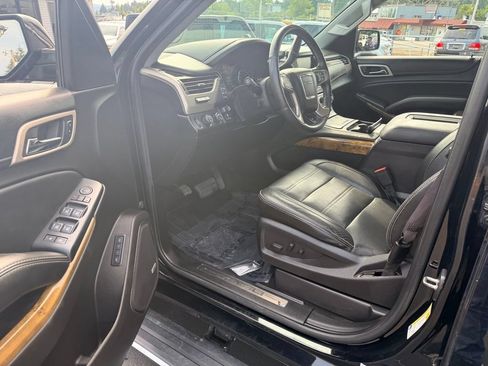 Used 2017 GMC Yukon Denali w/ Open Road Package AWD/4WD image 16