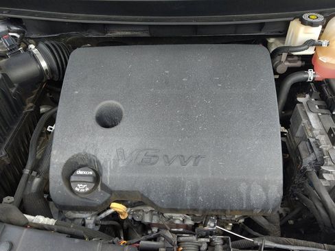 Used 2021 Chevrolet Traverse LT FWD image 30