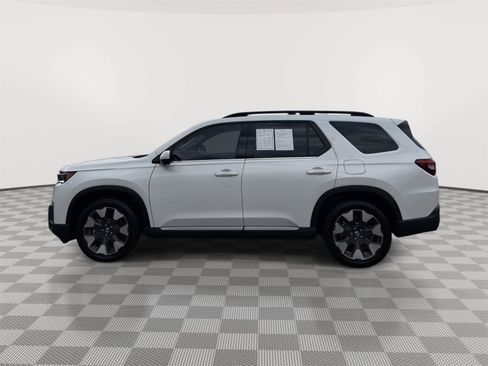 Used 2026 Honda Pilot Elite image 3