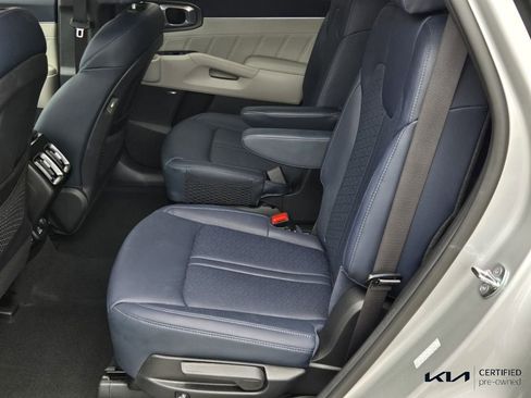 Certified 2023 Kia Sorento SX Prestige AWD/4WD image 11