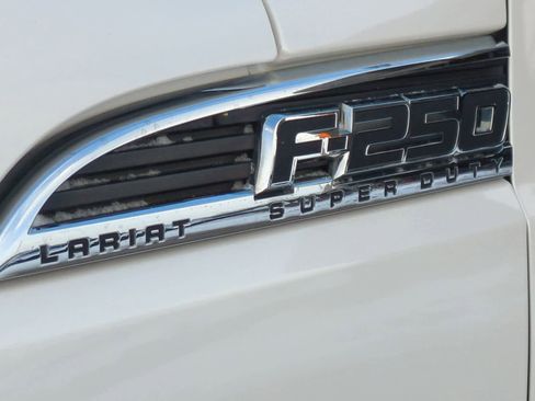 Used 2011 Ford F250 Lariat w/ Lariat Ultimate Pkg image 13