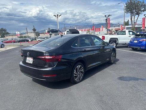 Used 2020 Volkswagen Jetta SEL FWD image 4