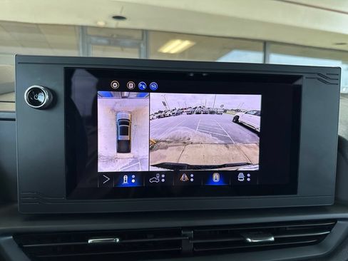 Used 2024 Chevrolet Silverado EV W/T AWD/4WD image 25