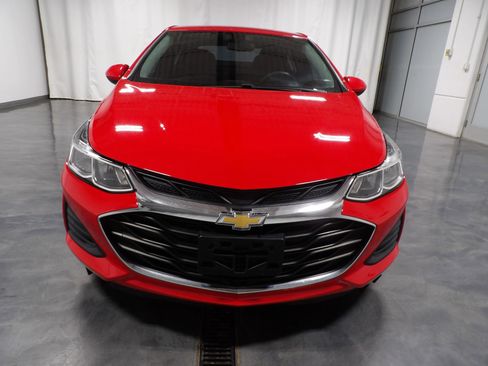 Used 2019 Chevrolet Cruze LS w/ LS Convenience Package FWD image 3
