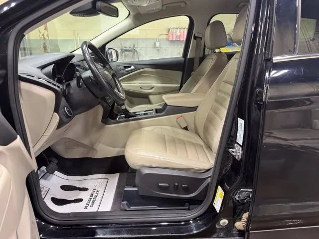 Used 2017 Ford Escape Titanium w/ Equipment Group 301A AWD/4WD image 5