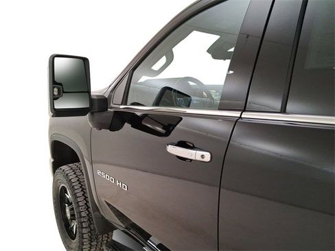 Used 2024 Chevrolet Silverado 2500 LTZ w/ LTZ Premium Package image 10