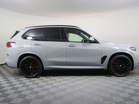 Used 2026 BMW X5 xDrive40i w/ M Sport Package AWD/4WD image 2