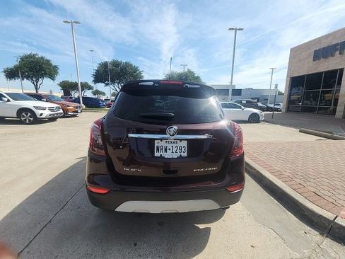 Used 2018 Buick Encore Sport Touring FWD image 2