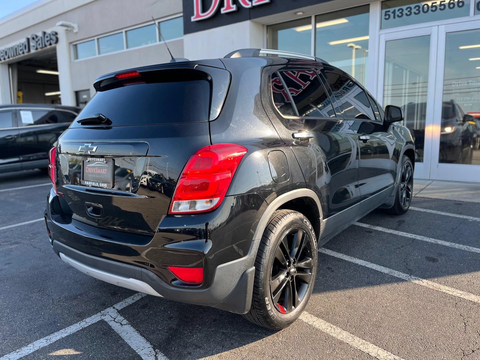 Used 2018 Chevrolet Trax LT w/ Redline Edition FWD image 12