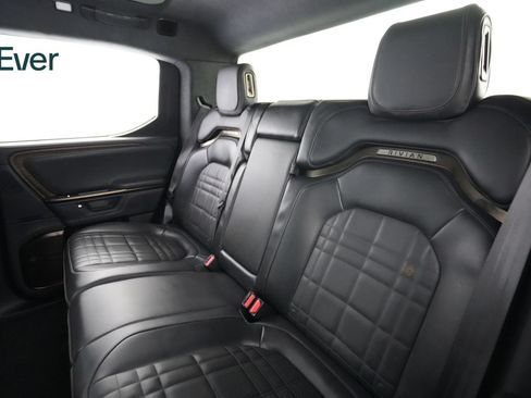 Used 2025 Rivian R1T Premium AWD/4WD image 24