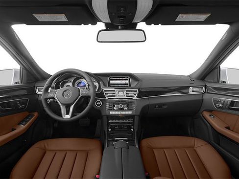 Used 2014 Mercedes-Benz E 350 Sedan image 9
