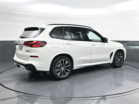 New 2026 BMW X5 M60i w/ Executive Package image 4