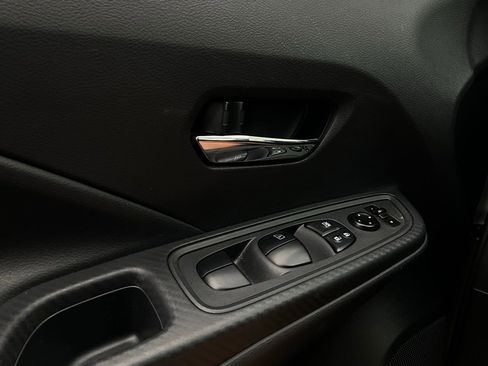 Used 2025 Nissan Versa SV image 20