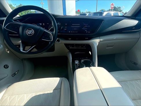 Used 2022 Buick Envision Avenir w/ Premium Seat Package FWD image 13