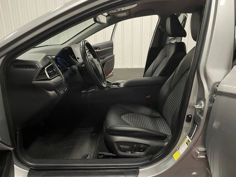 Used 2022 Toyota Camry SE image 33